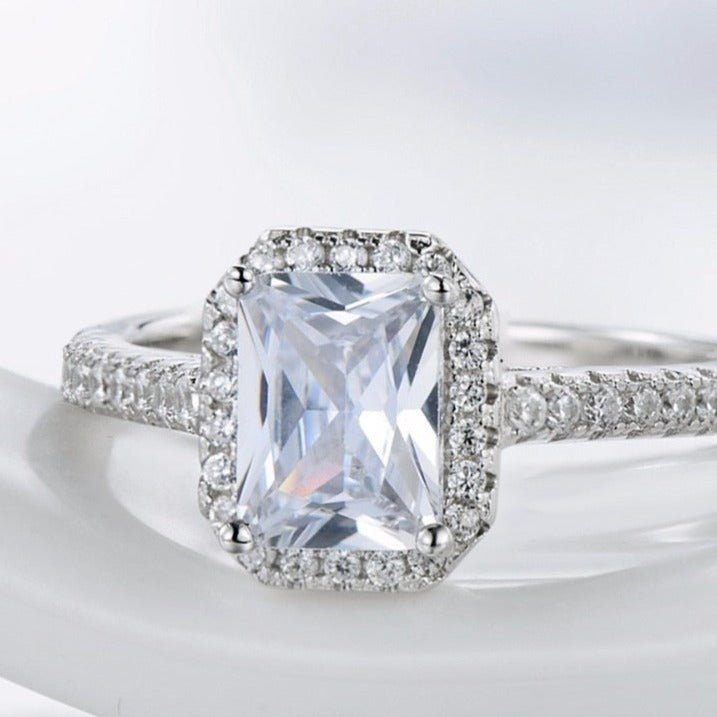 Anel Solitário Prata Royalty Diamante de Zircônia - Labela - Loja Online